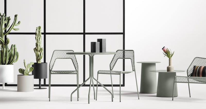 Hot Mesh 30" Café Table in Black - Angle 2