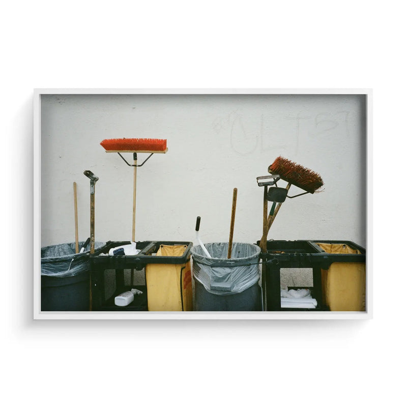 Los Angeles 12.13 (Brooms) in White