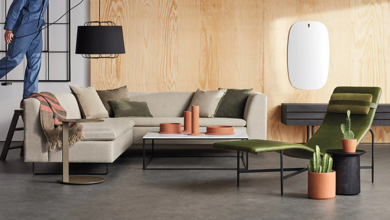 Note Side Table in Avocado - Angle 2