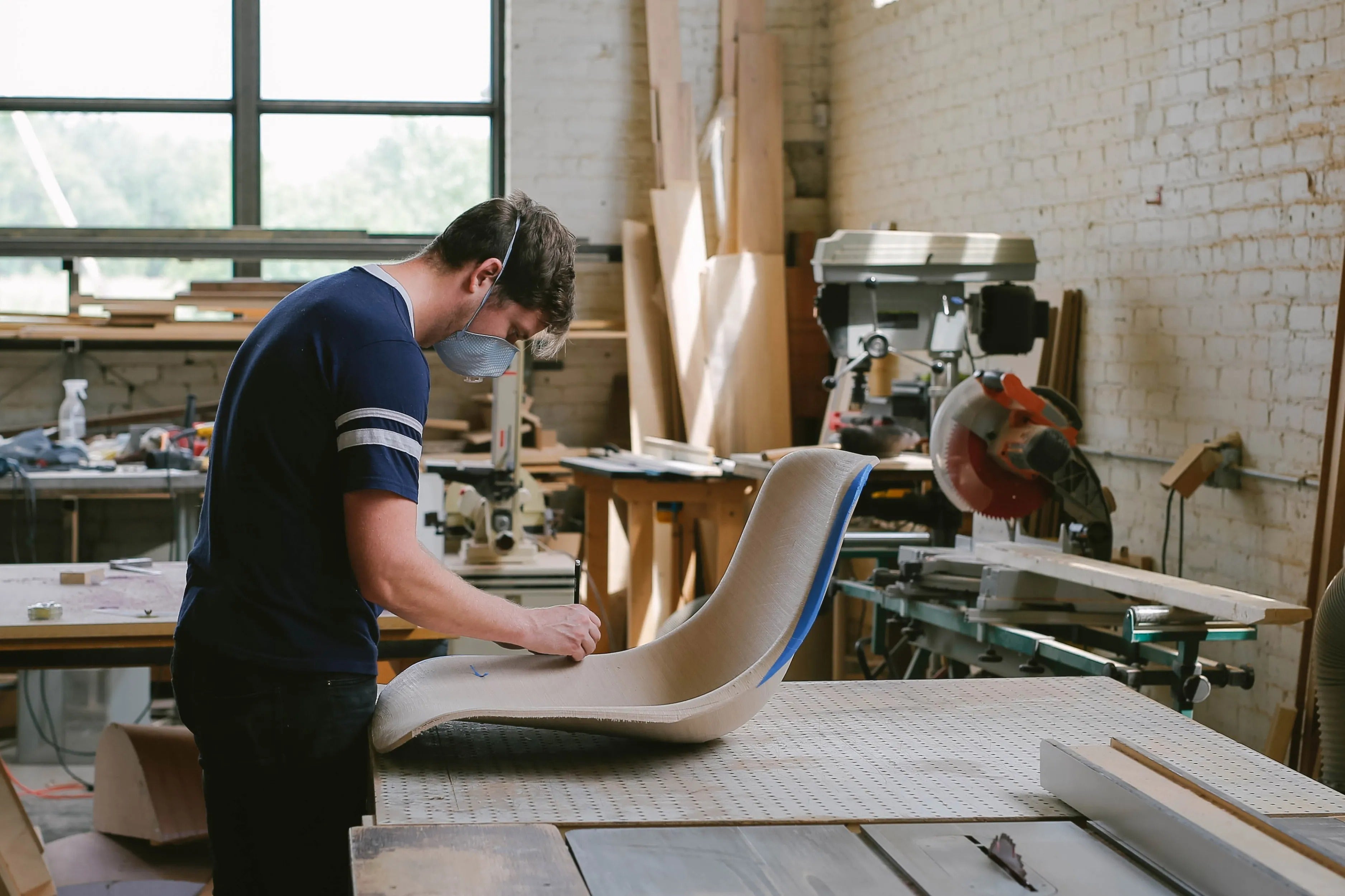 Nonesuch Swivel Upholstered Lounge Chair | Blu Dot