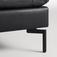 New Standard Ottoman en Granite Leather - ángulo 3