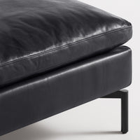 New Standard Ottoman en Granite Leather - ángulo 2