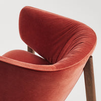 All In Lounge Chair en Tomato Velvet - ángulo 9