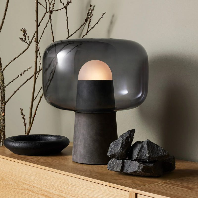 Bully Table Lamp en Smoke
