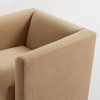 Double Down Lounge Chair en Camel Velvet - ángulo 8