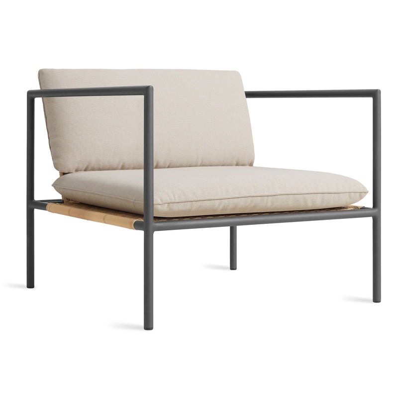 Dog Days Outdoor Lounge Chair in Sunbrella Linen