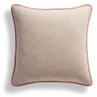 Duck Duck Square Pillow en Color Mix 7 - ángulo 2