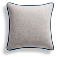 Duck Duck 20&quot; Square Pillow en Color Mix 5 - ángulo 2