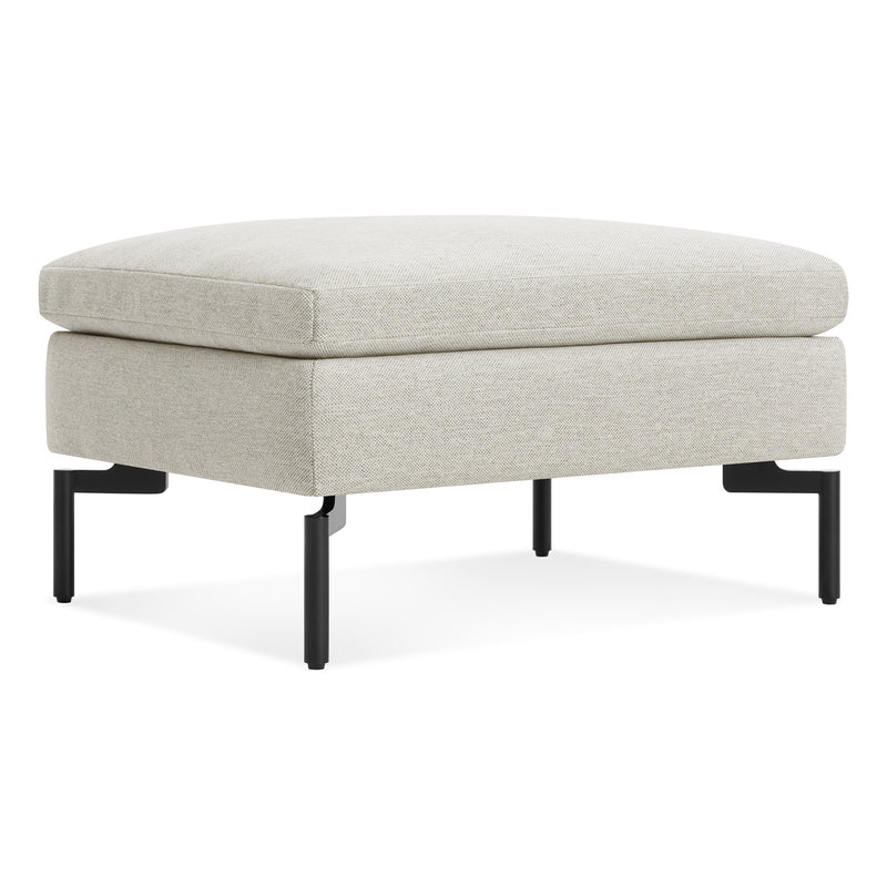 New Standard Ottoman en Maharam Mode in Clavicle