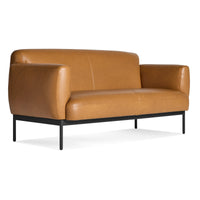 Puff Puff Studio Sofa en Canyon Leather - ángulo 2
