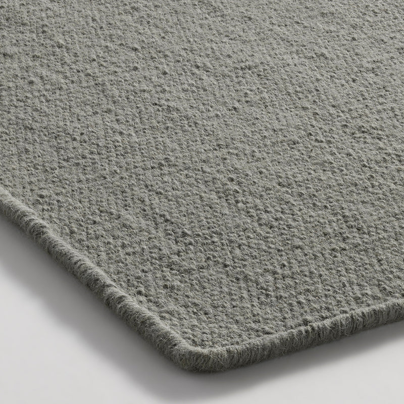 Light Between Rug in Slate