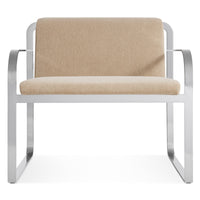 Skald Lounge Chair en Stone Velvet - ángulo 1