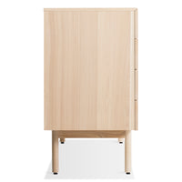 Shale 4 Drawer / 1 Door Credenza en Hickory - ángulo 7