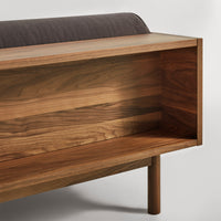 Souvenir Sofa en Storm Velvet / Walnut - ángulo 12